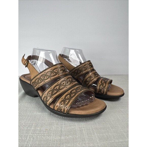 Clarks Artisan Brown‎ Tan Leather Strappy Boho Summer Sandals Women’s Sz 9.5 - Picture 2 of 14